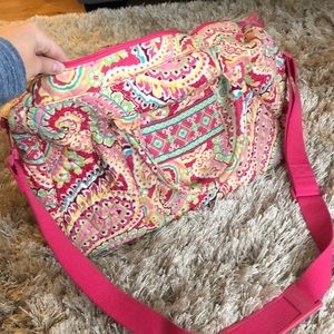Large Vera Bradley travel bag NEW condition